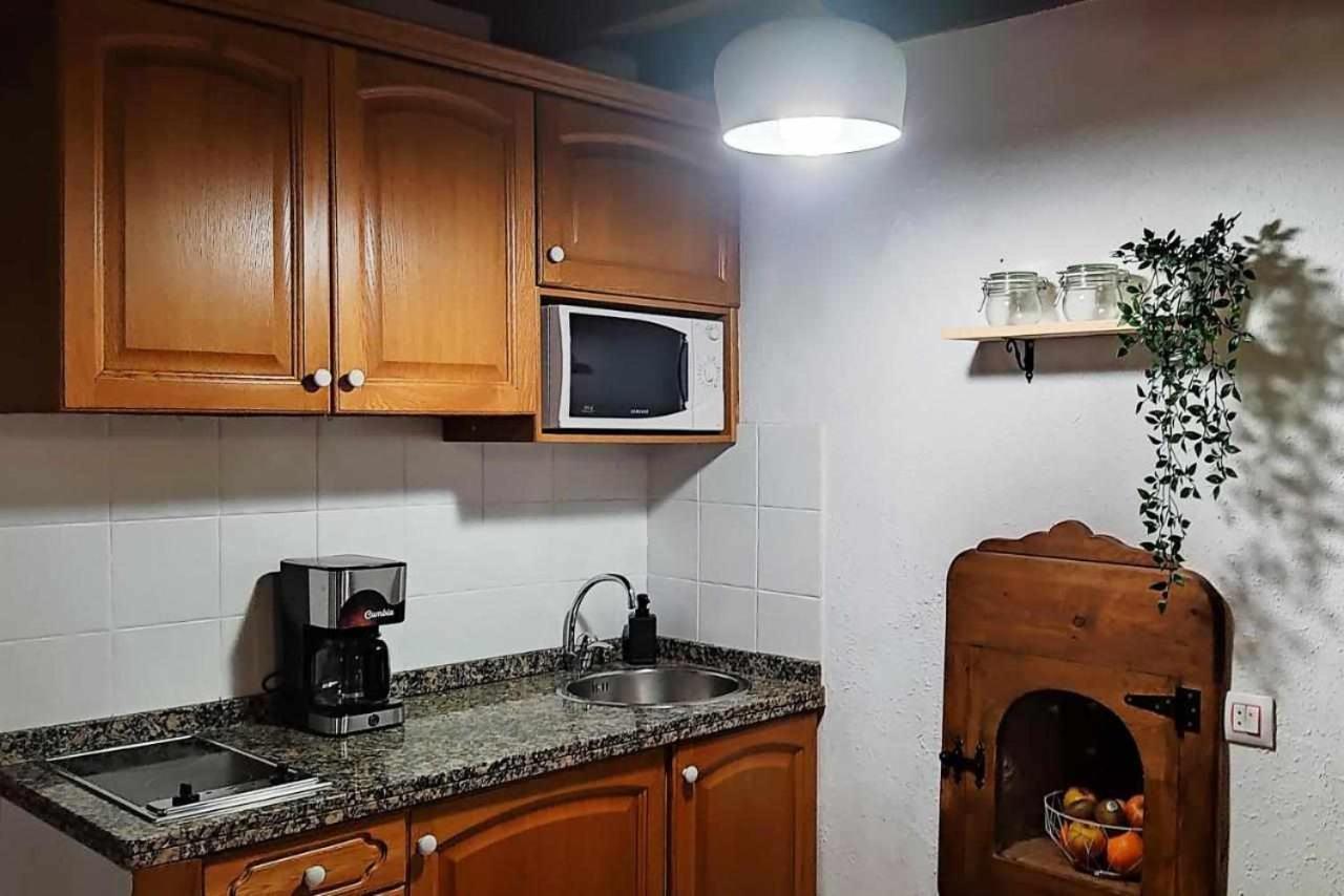 Apartamentos Rurales La Laguna Somiedo Valle de Lago Ngoại thất bức ảnh