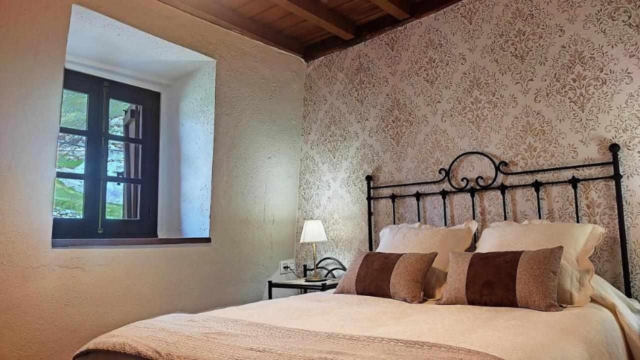 Apartamentos Rurales La Laguna Somiedo Valle de Lago Ngoại thất bức ảnh
