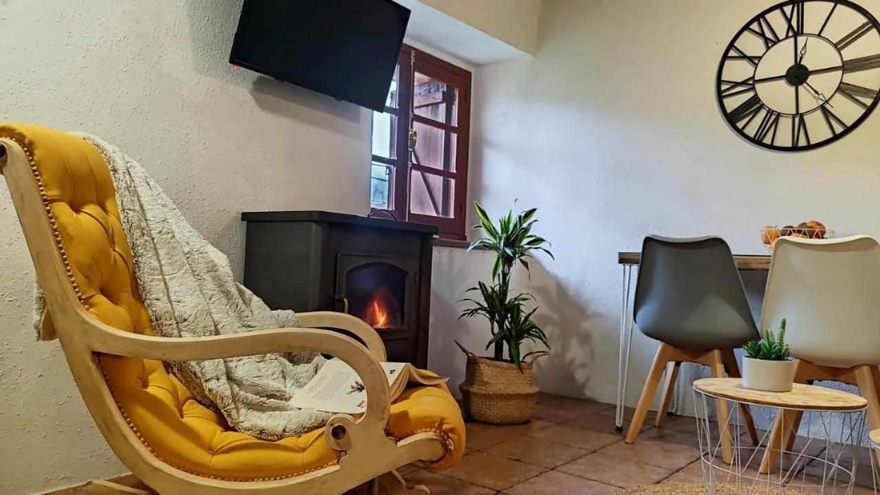 Apartamentos Rurales La Laguna Somiedo Valle de Lago Ngoại thất bức ảnh