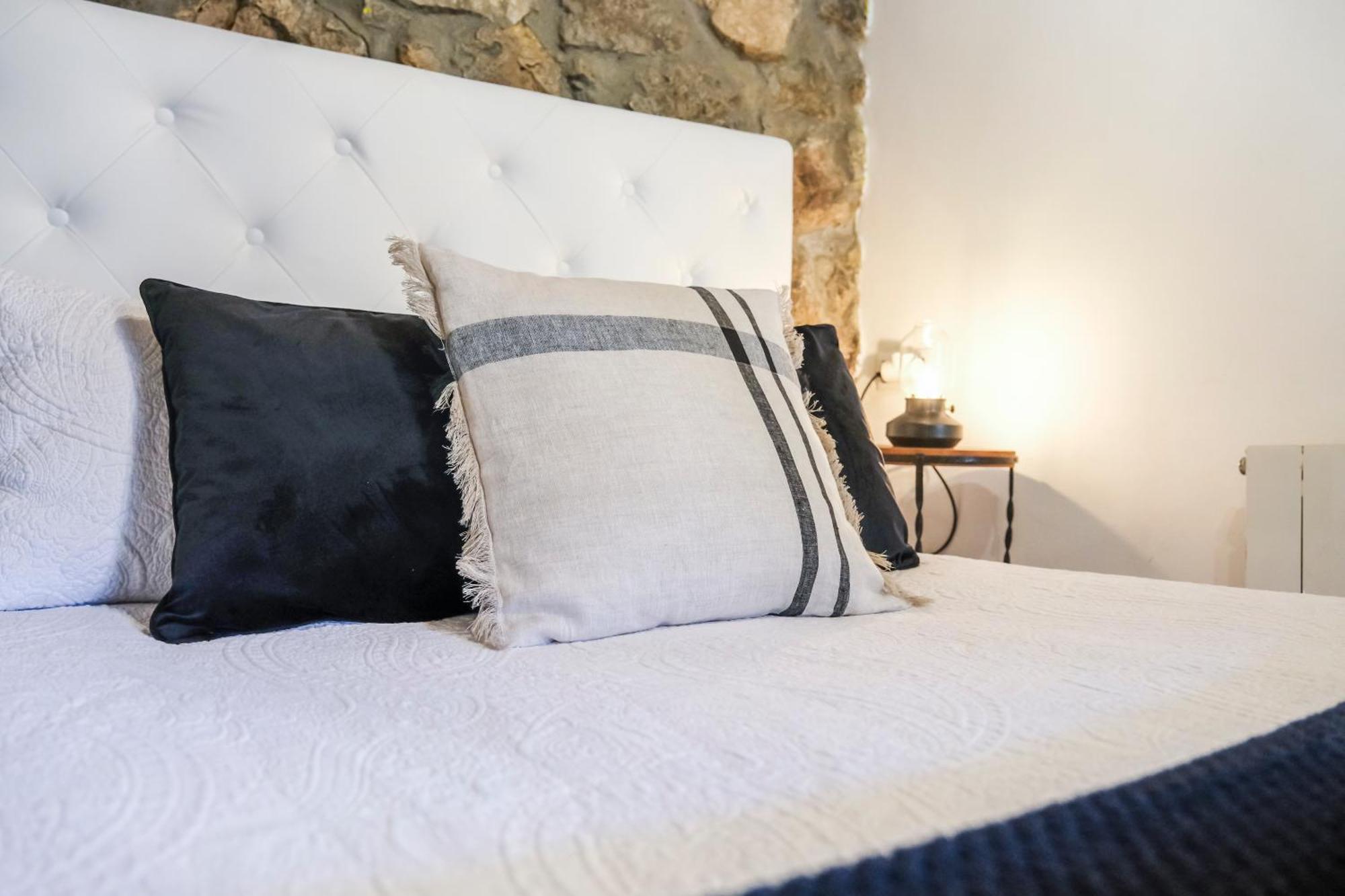 Apartamentos Rurales La Laguna Somiedo Valle de Lago Ngoại thất bức ảnh