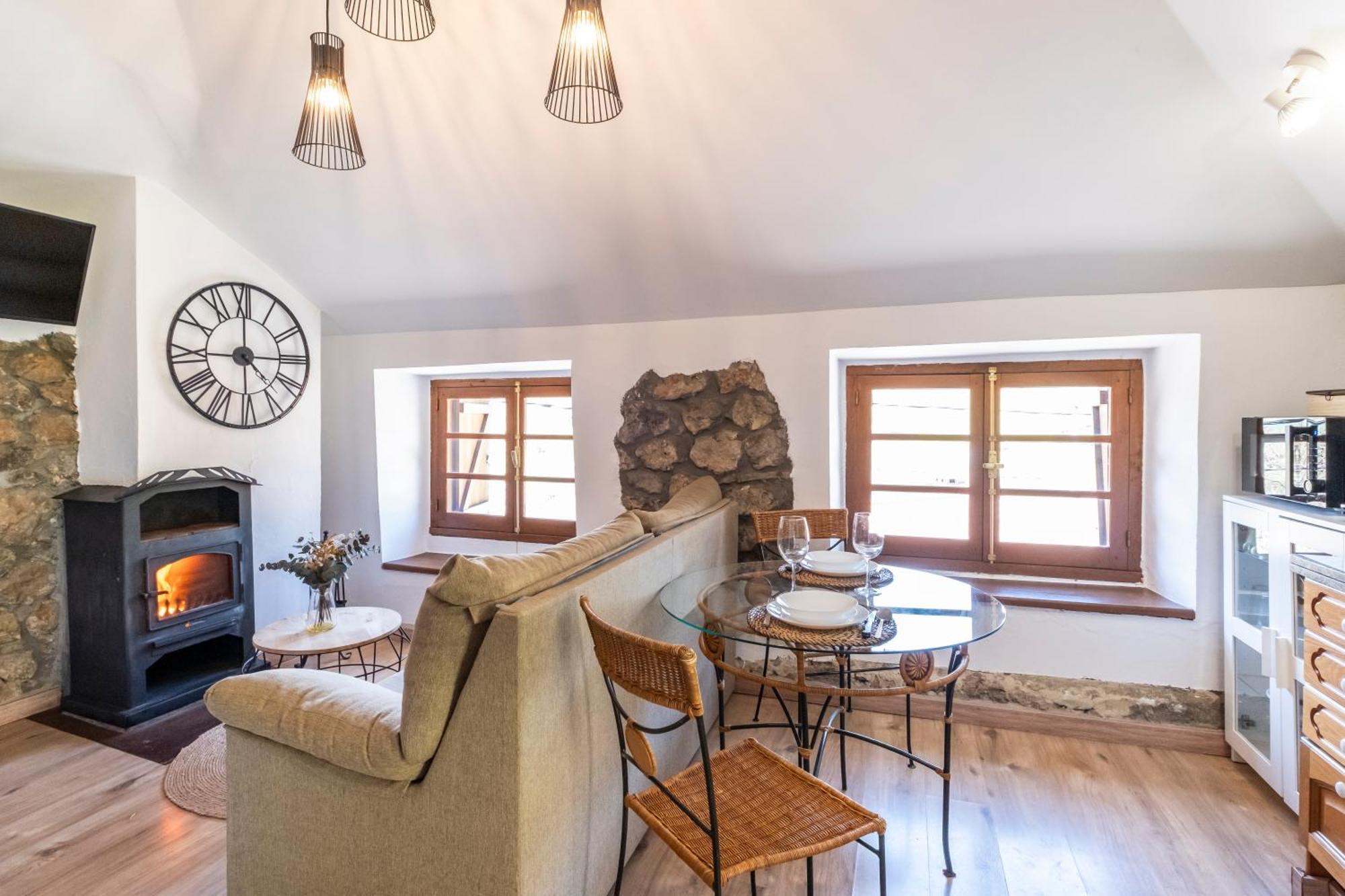 Apartamentos Rurales La Laguna Somiedo Valle de Lago Ngoại thất bức ảnh